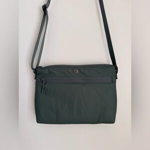 Lululemon Crossbody Bag in Dark Green